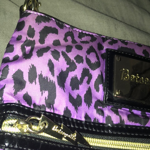 🌟Donated. Purple cheetah purse - Picture 3 of 12
